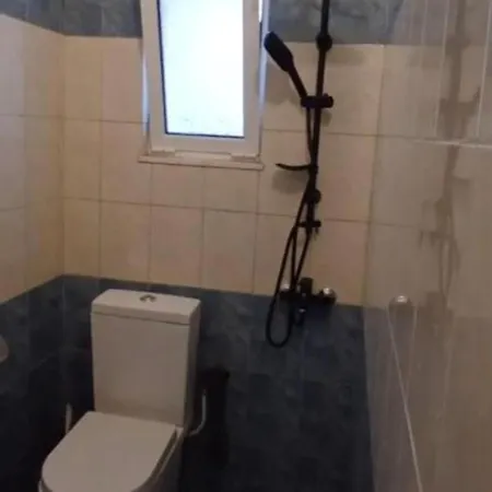 מלון Rahi Gjilek